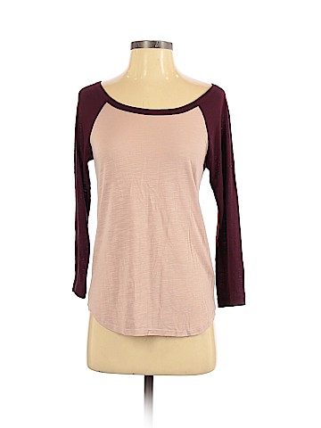 American Eagle Outfitters 3/4 Sleeve Top (view 1)