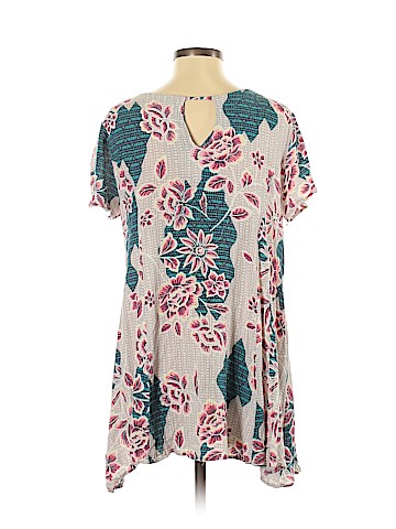 Astr Short Sleeve Blouse (view 2)