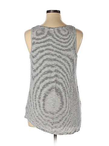Old Navy Sleeveless T-Shirt (view 2)