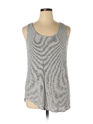 Old Navy Sleeveless T-Shirt (view 1)