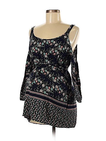 Motherhood 3/4 Sleeve Blouse (view 1)