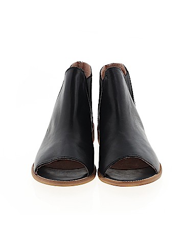 Musse & Cloud Ankle Boots (view 2)