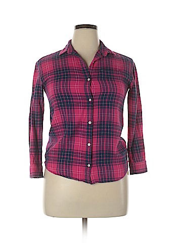 Old Navy Long Sleeve Button-Down Shirt (view 1)