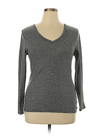Old Navy Long Sleeve T-Shirt (view 1)