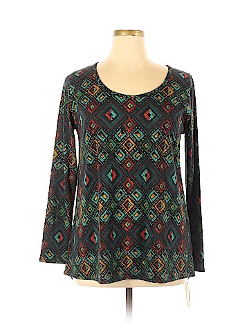 Lularoe 3/4 Sleeve T-Shirt (view 1)