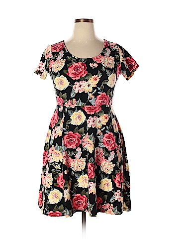 Forever 21 Casual Dress (view 1)