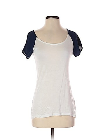 Charlotte Russe Short Sleeve T-Shirt (view 1)