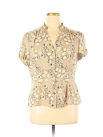 Violet & Claire Short Sleeve Blouse (view 1)