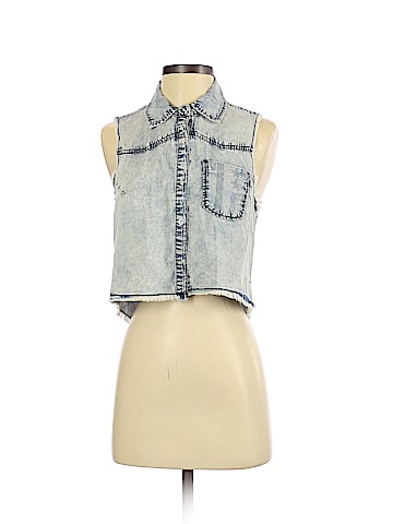 Assorted Brands Sleeveless Button-Down Shirt (view 1)