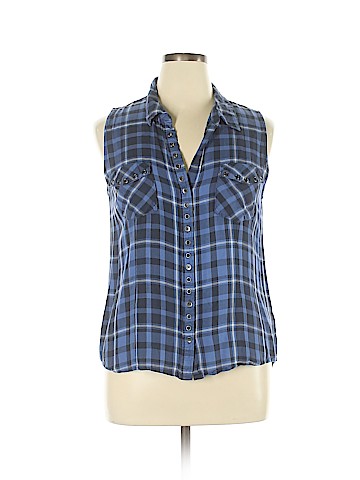 Rock & Republic Sleeveless Button-Down Shirt (view 1)