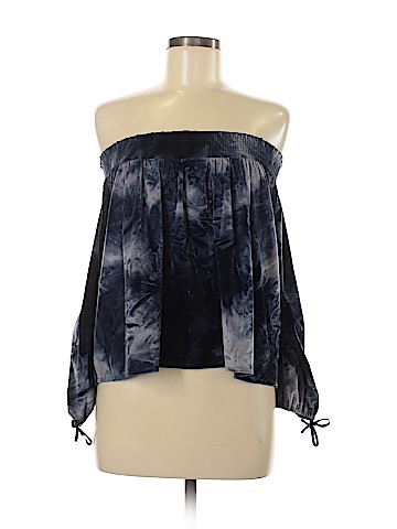 American Eagle Outfitters 3/4 Sleeve Top (view 1)