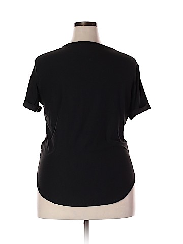 No Boundaries Short Sleeve Top (view 2)