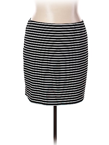 Old Navy Casual Skirt (view 1)