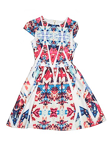 B. Darlin Casual Dress (view 1)