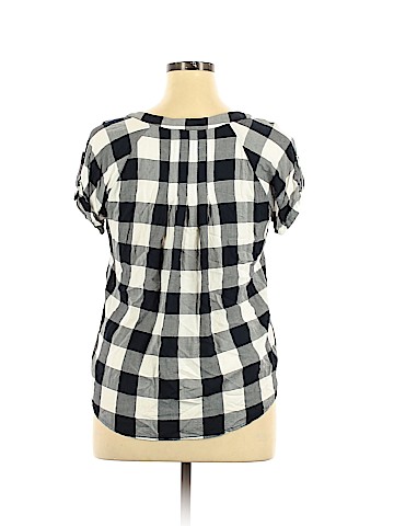 Market and Spruce Short Sleeve Button-Down Shirt (view 2)