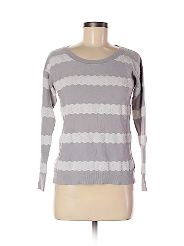 American Eagle Outfitters Pullover Sweater (view 1)