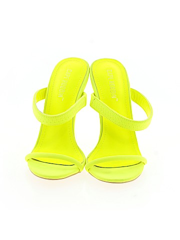 Cape Robbin Wedges (view 2)