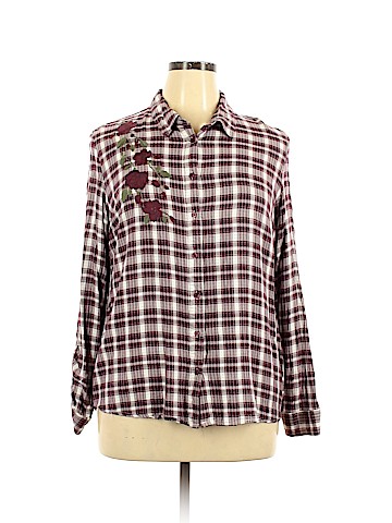 Lee Long Sleeve Button-Down Shirt (view 1)