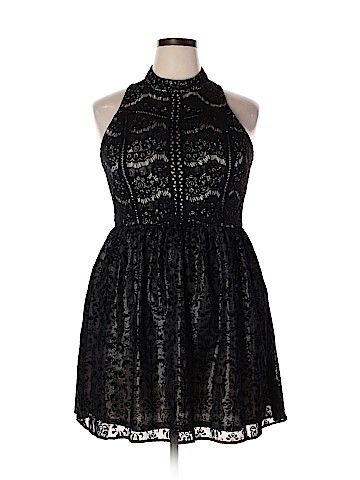 Xhilaration Cocktail Dress (view 1)