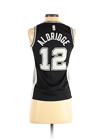 Nike Sleeveless Jersey (view 2)