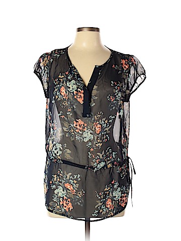 a.n.a. A New Approach Short Sleeve Blouse (view 1)