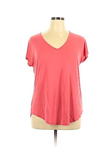Maurices Short Sleeve T-Shirt (view 1)