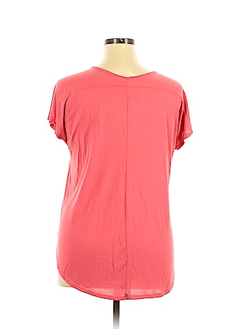 Maurices Short Sleeve T-Shirt (view 2)