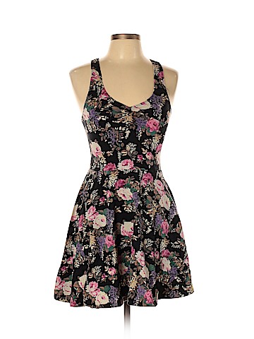 Forever 21 Casual Dress (view 1)