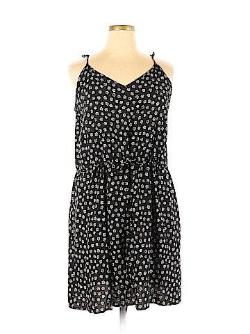 Old Navy Casual Dress (view 1)