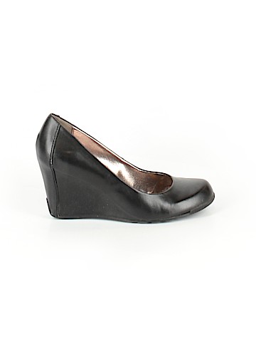 Kenneth Cole REACTION Wedges (view 1)