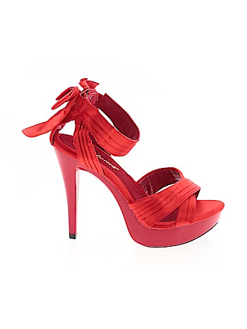 Fabulous Heels (view 1)