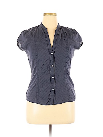 American Eagle Outfitters Short Sleeve Button-Down Shirt (view 1)