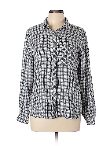 Universal Thread Long Sleeve Button-Down Shirt (view 1)