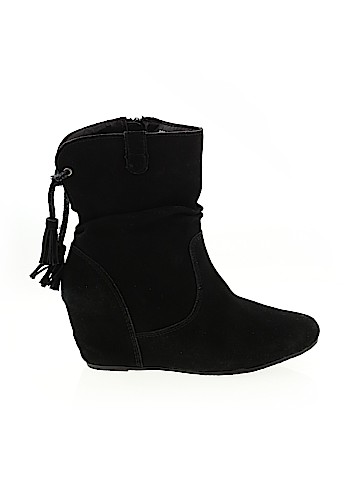 White Mountain Wedges (view 1)