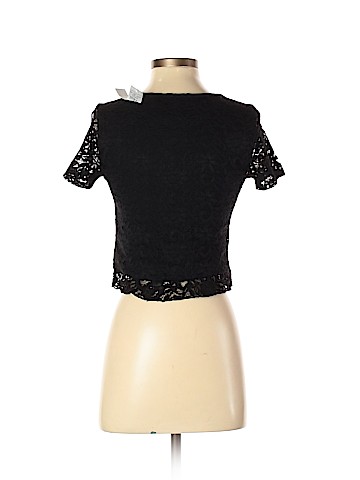 American Eagle Outfitters Short Sleeve Blouse (view 2)