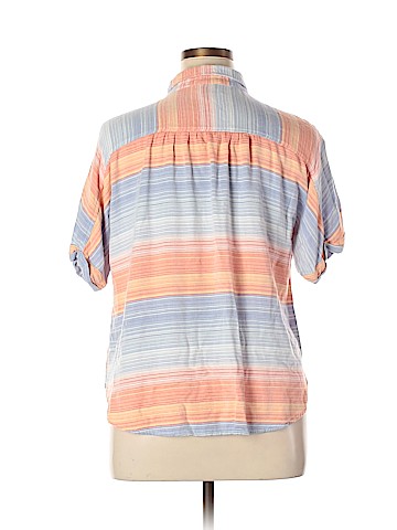 Universal Thread Short Sleeve Button-Down Shirt (view 2)