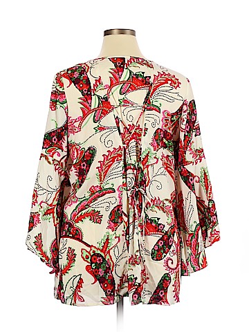 Hot In Hollywood 3/4 Sleeve Blouse (view 2)