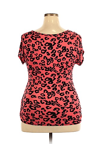 Free Kisses Short Sleeve Top (view 2)