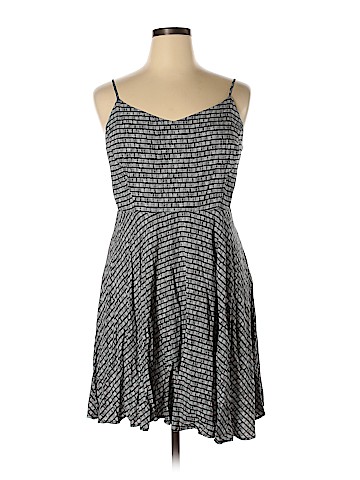 Old Navy Casual Dress (view 1)