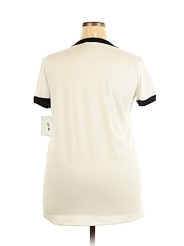 Lularoe Short Sleeve T-Shirt (view 2)