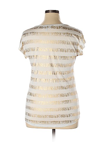 Jennifer Lopez Short Sleeve T-Shirt (view 2)