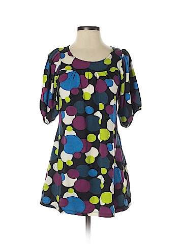 Romeo & Juliet Couture Short Sleeve Blouse (view 1)