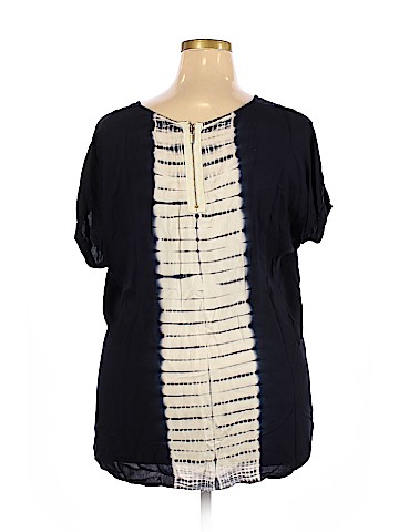 Olive and Oak Short Sleeve Blouse (view 2)