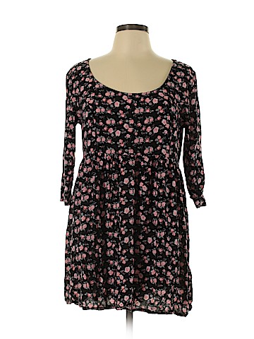 H&M Casual Dress (view 1)
