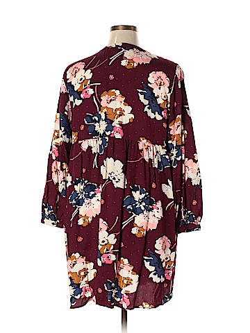 Old Navy Casual Dress (view 2)