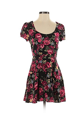 Forever 21 Casual Dress (view 1)