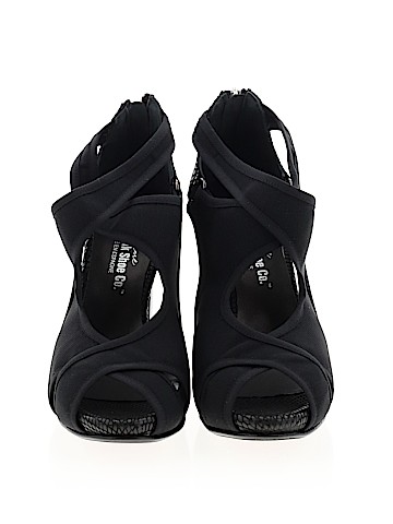 Right Bank Shoe Co. Heels (view 2)