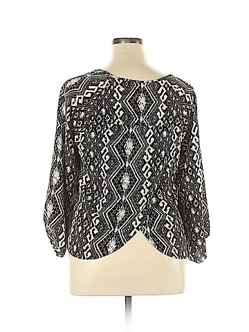 American Eagle Outfitters 3/4 Sleeve Blouse (view 2)