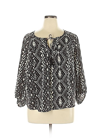 American Eagle Outfitters 3/4 Sleeve Blouse (view 1)