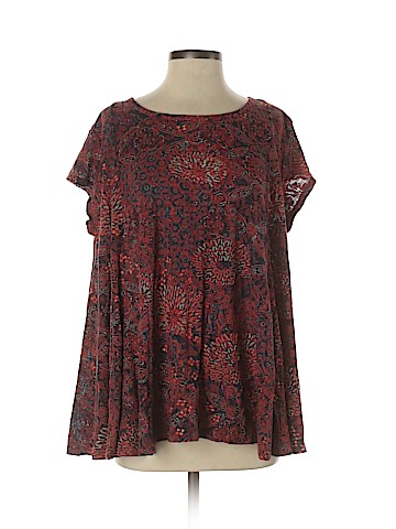 plume and Thread Short Sleeve Top (view 1)